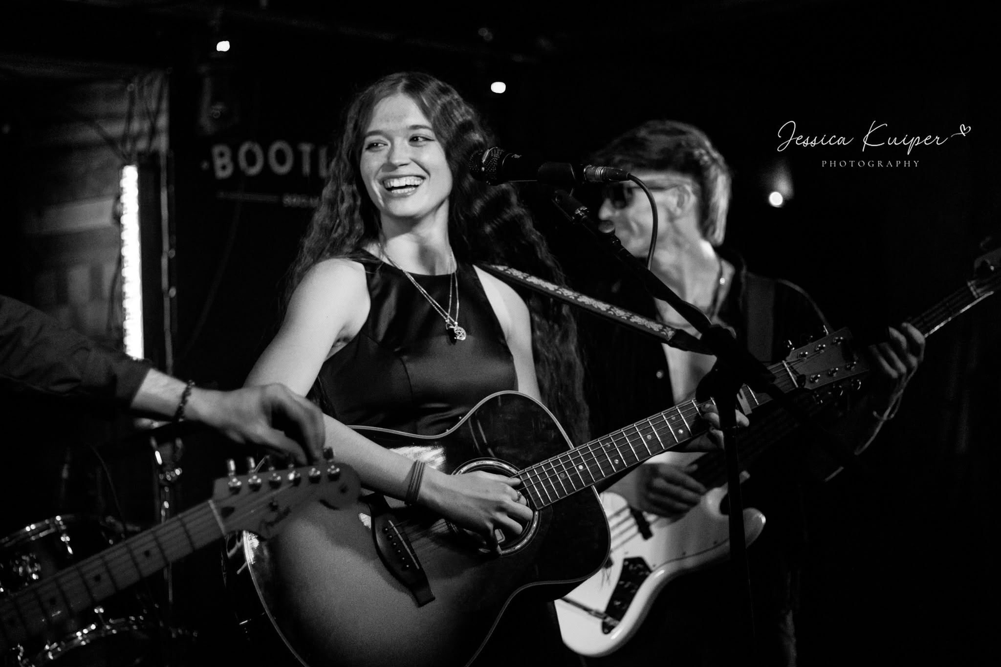 Imogen Evans singing live